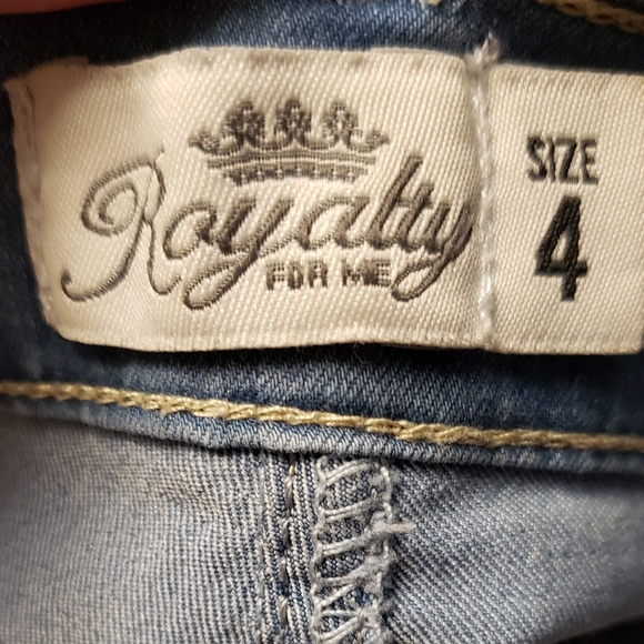 Royalty for Me Size 4 Jean Shorts - Picture 5 of 13